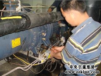 中央香蕉视频下载地址三级黄色香蕉视频更换油过滤芯3.jpg